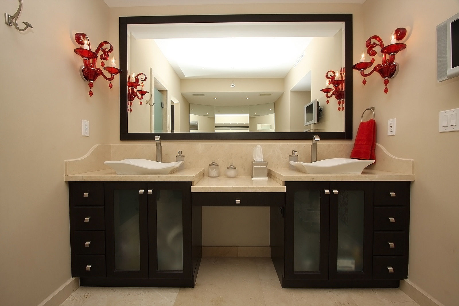The Best Way to Clean Your Bathroom Mirrors Bienvenu Brothers
